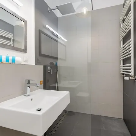 公寓 Nautica Raginisa Cosy By Bookinghost 什切青