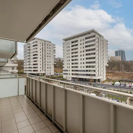 Nautica Raginisa Cosy By Bookinghost *