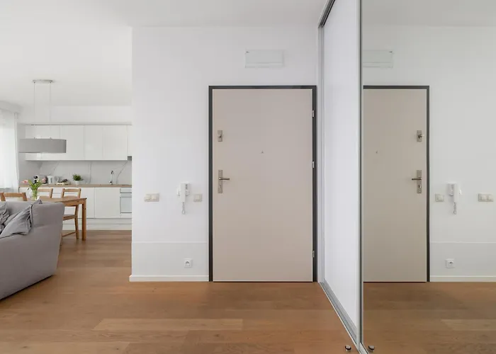 Nautica Raginisa Cosy By Bookinghost *